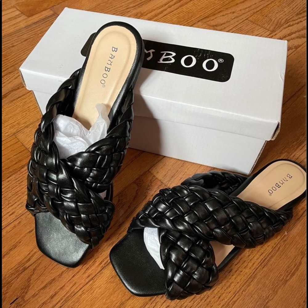 bamboo black sandals (women’s size 8.5)